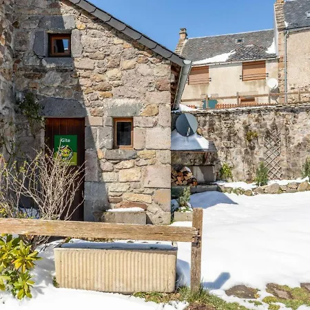 Chambon-sur-lac, 2 Pieces, 4 Personnes - Fr-1-630-229 Tatil Evi *