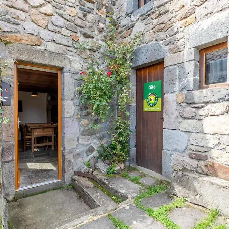 Tatil Evi Chambon-sur-lac, 2 Pieces, 4 Personnes - Fr-1-630-229 Chambon-sur-Lac